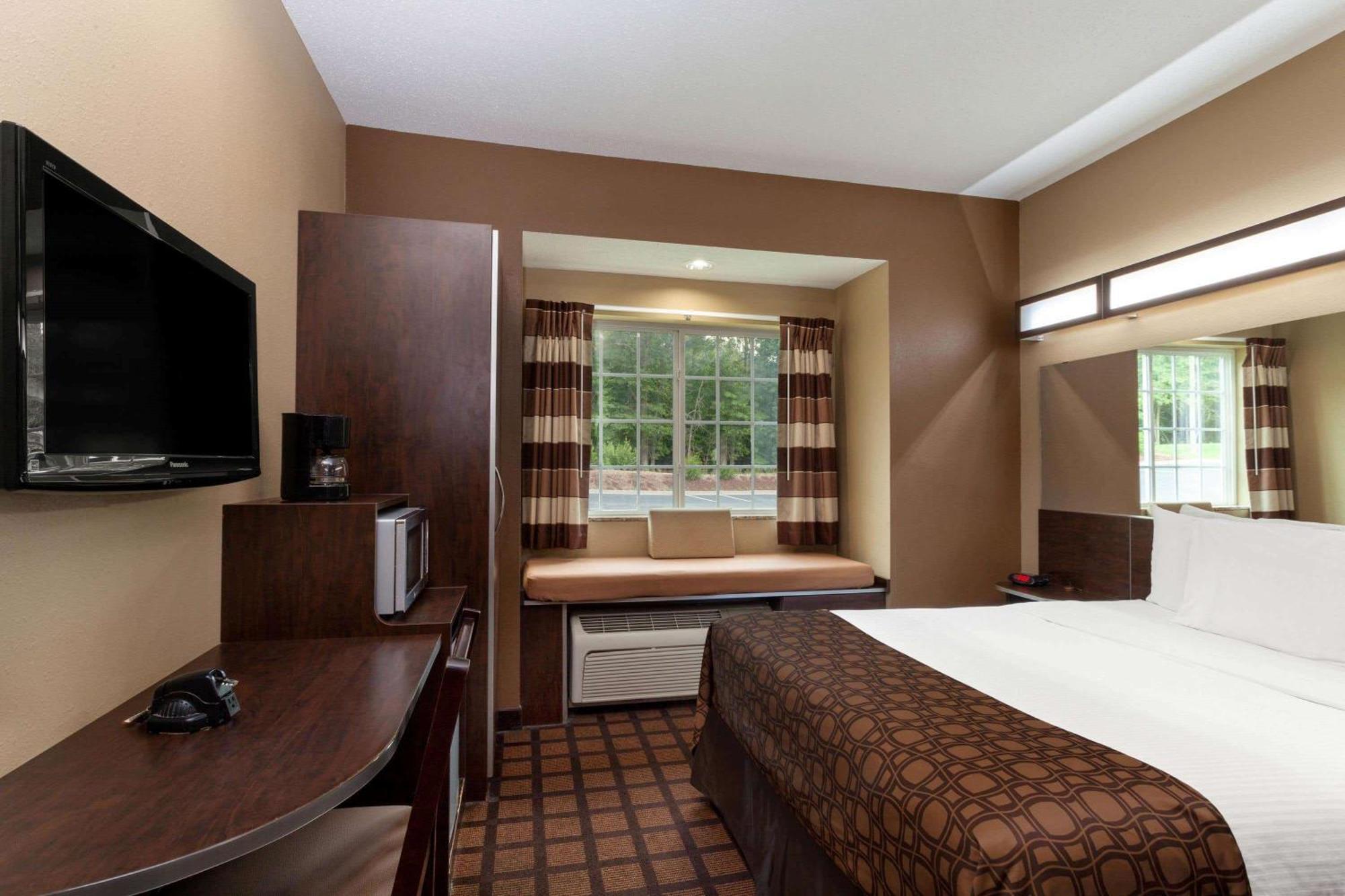 Microtel Inn & Suites By Wyndham Колумбия Екстериор снимка